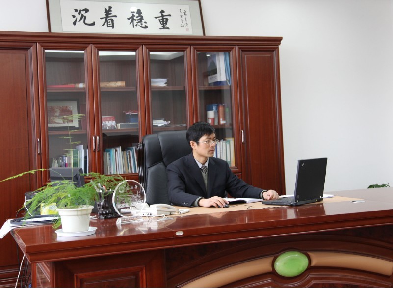 【人物志】博學(xué)、穩(wěn)重、精益求精──張亞峰副總剪影