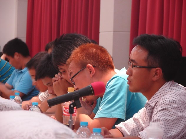 承上啟下，繼往開來--大學(xué)生員工座談會(huì)紀(jì)實(shí)