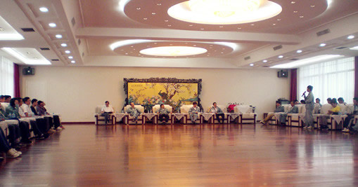 2011、2012年入職員工座談會(huì)在公司本部順利召開